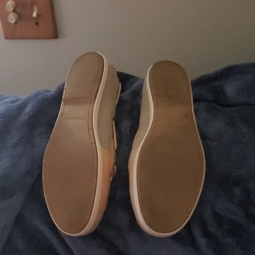 Shoes - Picture 3 of 3
